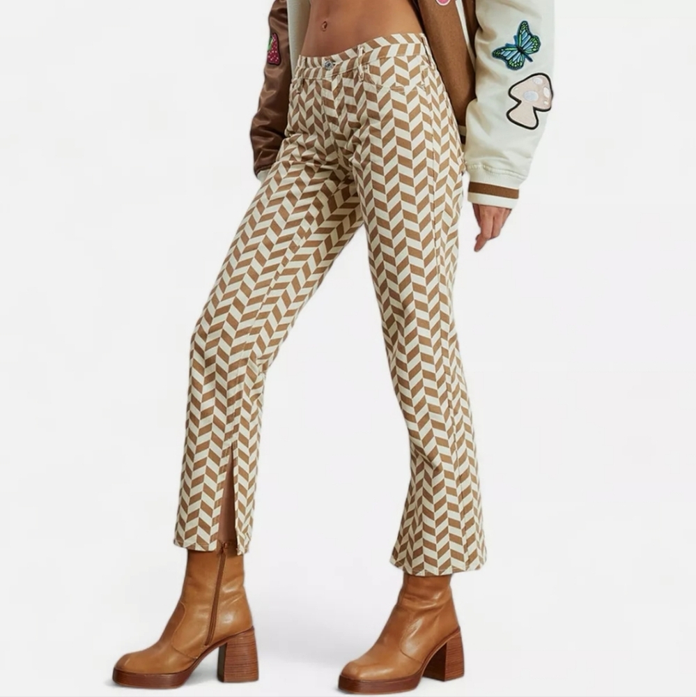 PacSun Women's Low Rise Straight Leg Chevron Print Retro Jeans Brown & Ivory 23